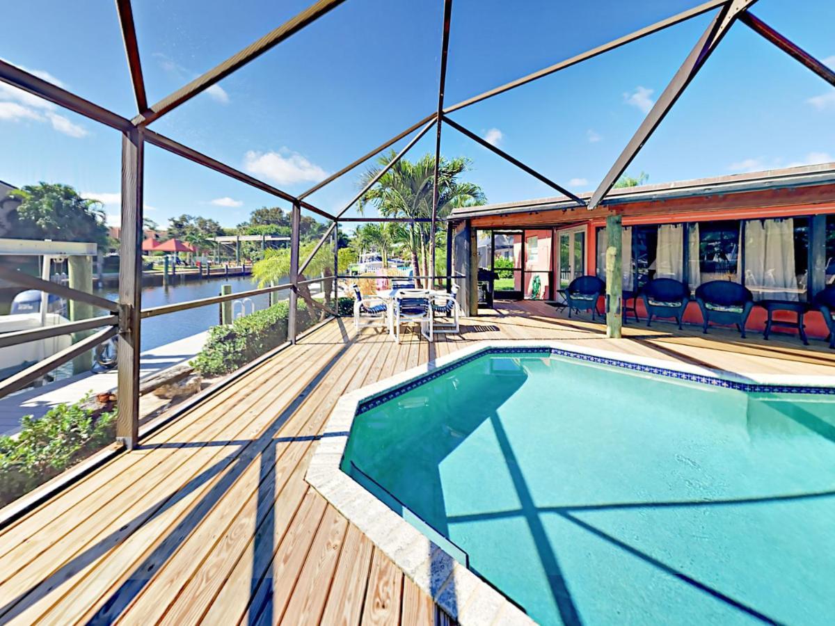 Waterfront Oasis On Private Dock, Pool, & Firepit! Villa West Palm Beach Ngoại thất bức ảnh